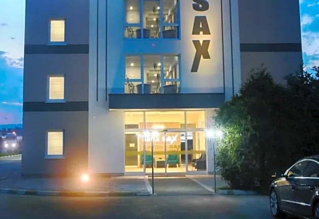 Hotel SAX Gračanica