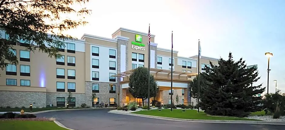 Holiday Inn Express Janesville-I-90 & US Highway 14 By IHG