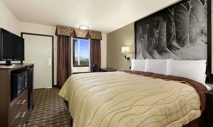 Super 8 by Wyndham Fort Worth TX