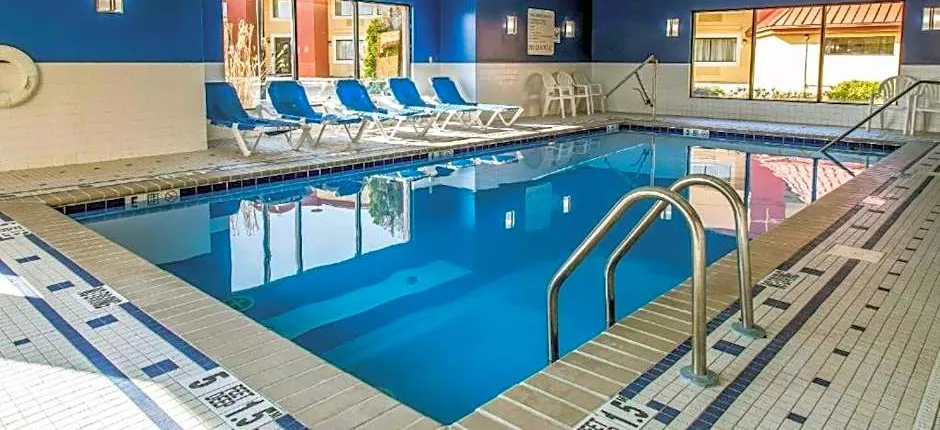 REGENCY INN & SUITES NEW LONDON MYSTIc