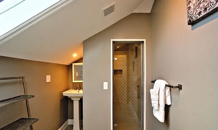 Downtown Savannah Oasis 4 BR 3 BA