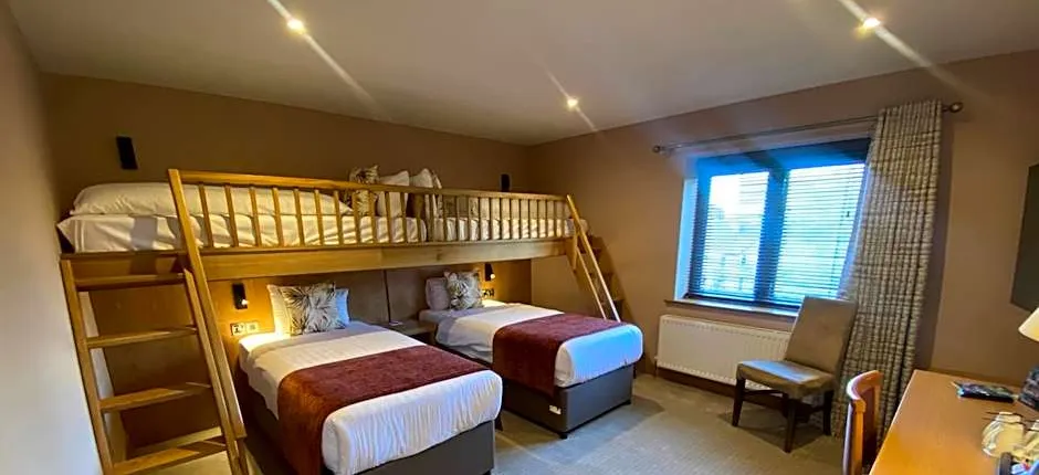 Belmore Court & Motel