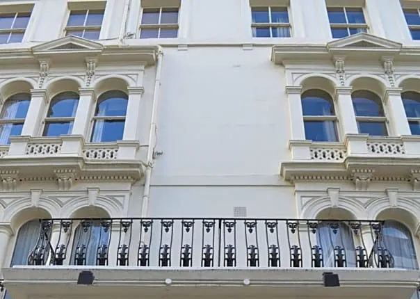 Garden Court Hotel