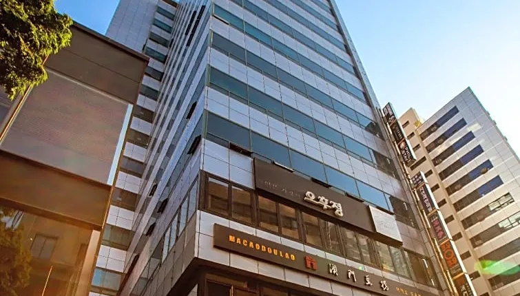 Step Inn Myeongdong 1