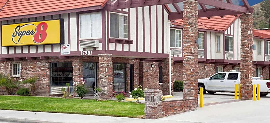 Super 8 by Wyndham Santa Clarita/Valencia