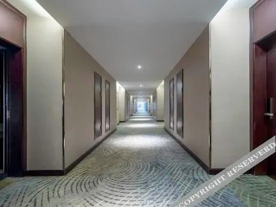 Tuke China Light Residence Hotel (Taishun Huahong Plaza Branch)