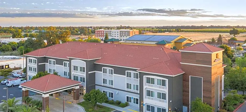 La Quinta Inn & Suites by Wyndham Visalia/Sequoia Gateway