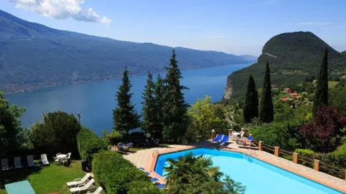 Casa Cortili Garda Summer by Gardadomusmea
