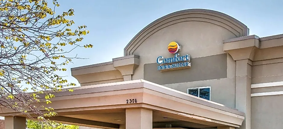 Quality Inn & Suites Ann Arbor Hwy 23