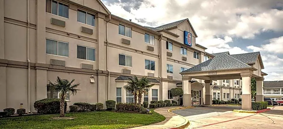 Motel 6-Dallas, TX - Northwest
