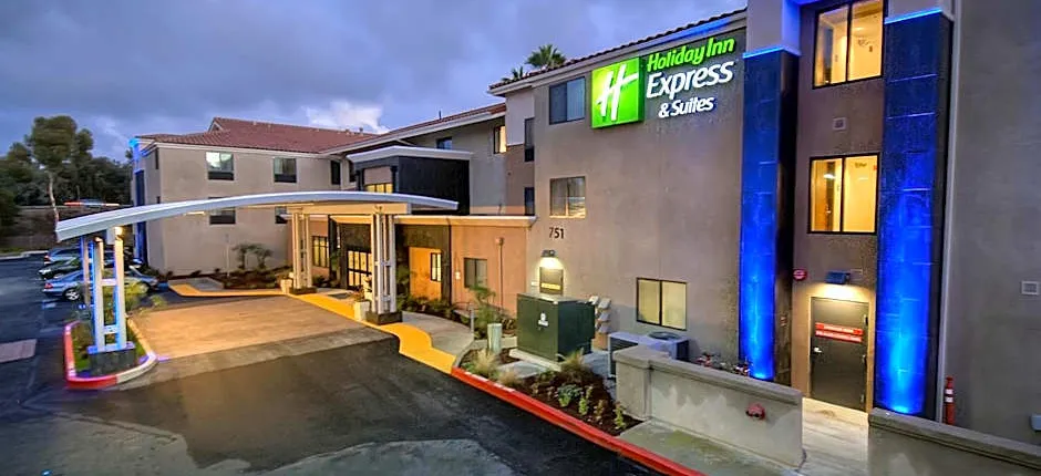 Holiday Inn Express Hotel & Suites Carlsbad Beach By IHG