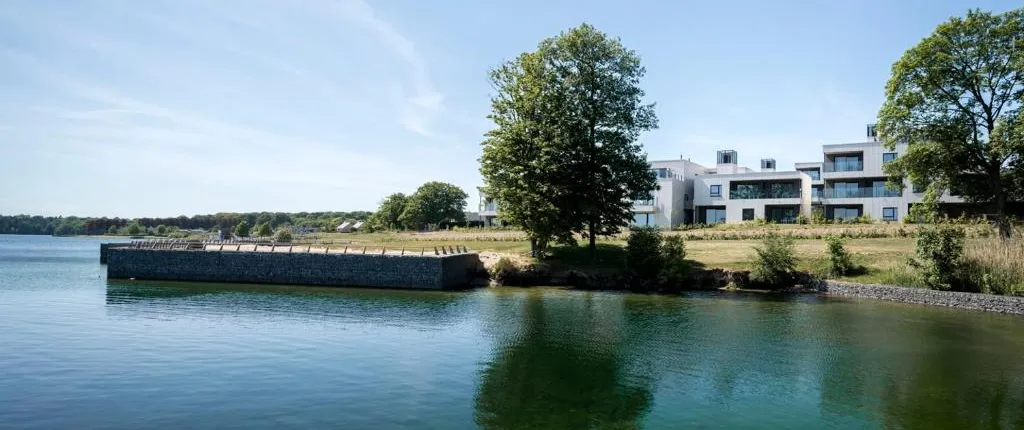 Golden Lakes Hotel