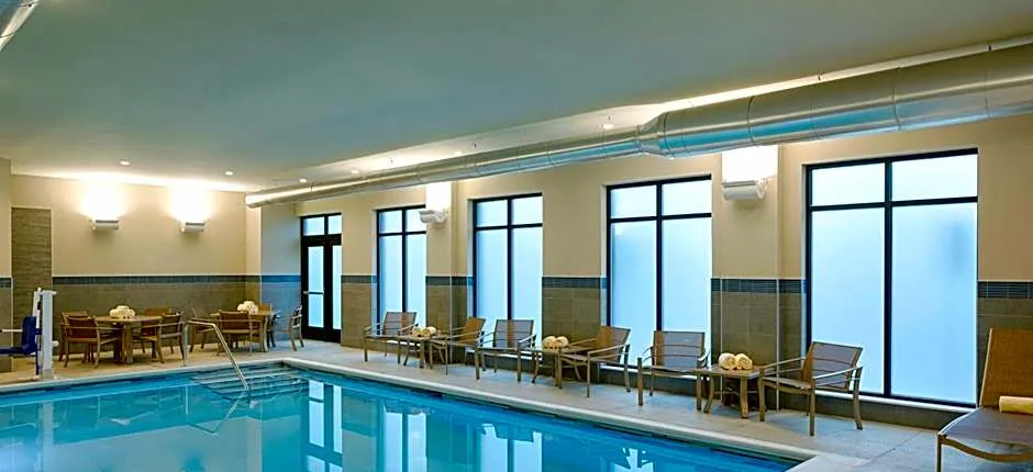 Hyatt House Columbus OSU / Short North