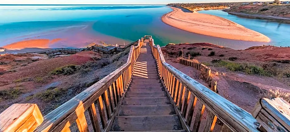 Coast Motel and Apartments