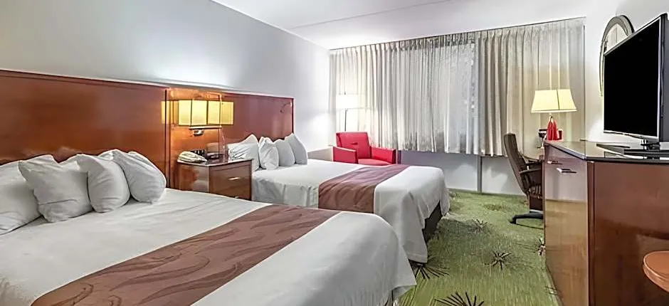 Quality Inn & Suites Albert Lea