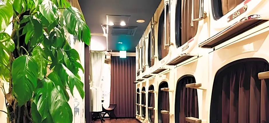Capsule Inn Shimbashi - Men Only