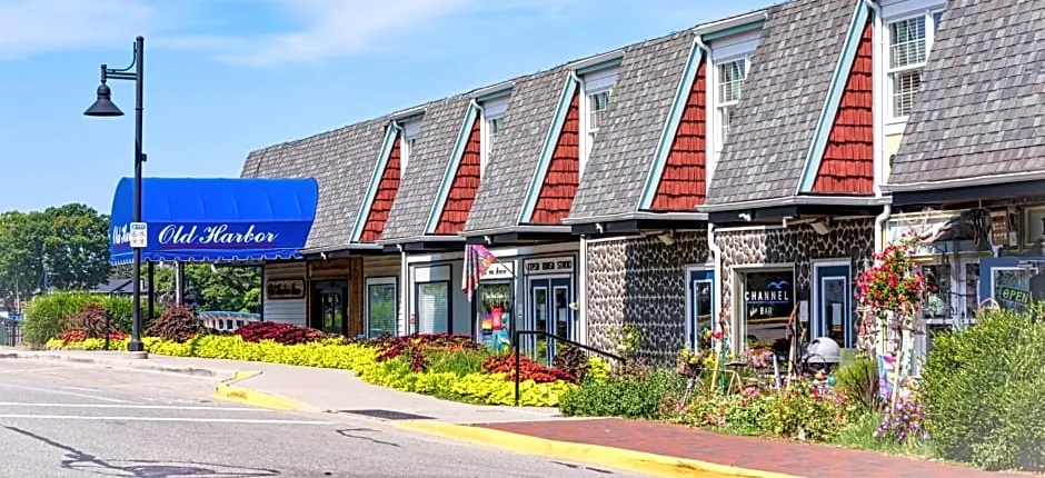 Old Harbor Inn