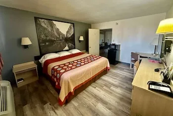 Super 8 Athens