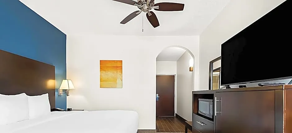 Comfort Suites New Orleans East