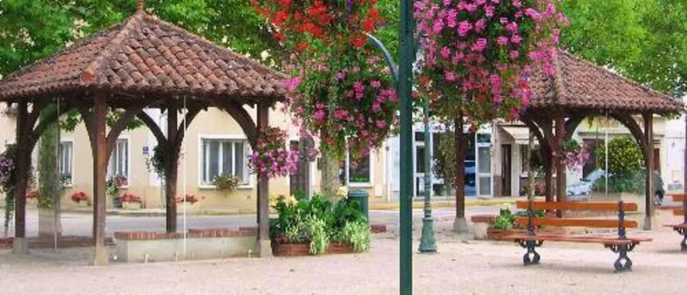 House With 2 Bedrooms in Vonnas, With Wonderful City View, Furnished Terrace and Wifi
