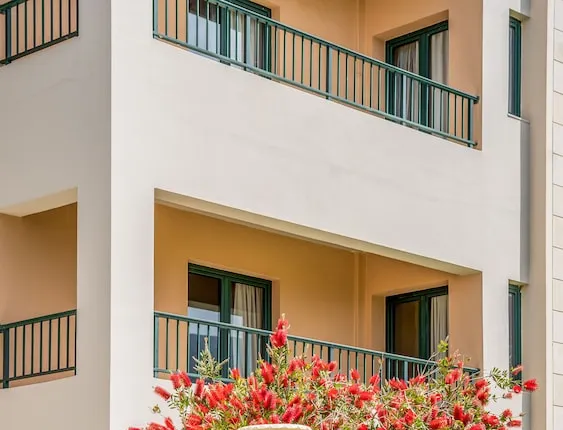 Golden Bay Hotel Apartments