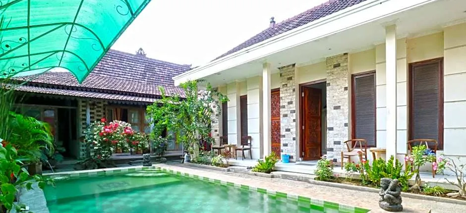 OYO 90363 Nira Guest House Sanur Bali