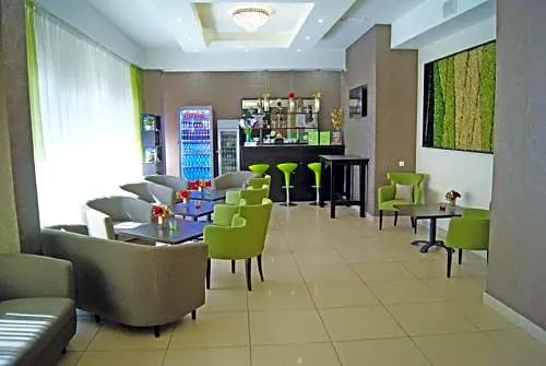 Hills Hotel апарт-отель