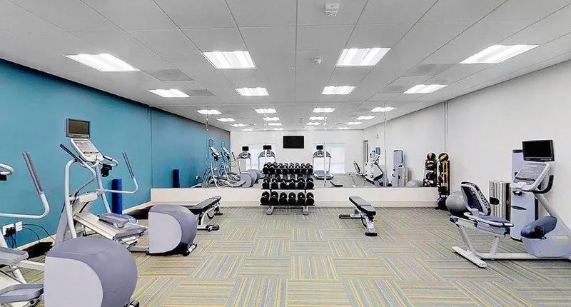 Hol. Inn Exp. and Suites Chalmette - New Orleans S