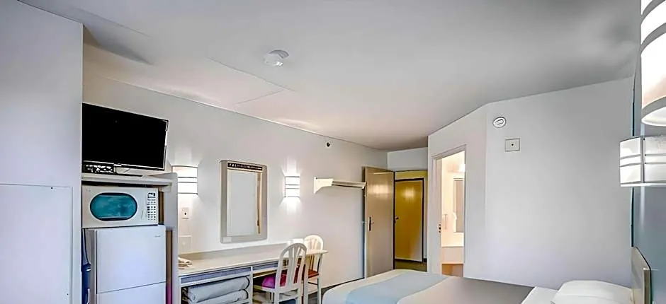 Econo Lodge
