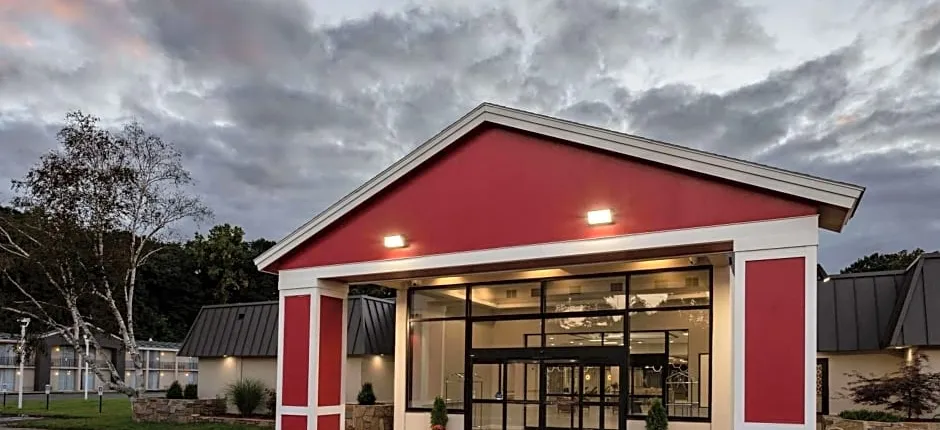 Ramada by Wyndham Windsor Locks