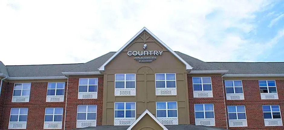 Country Inn & Suites by Radisson, Lansing, MI