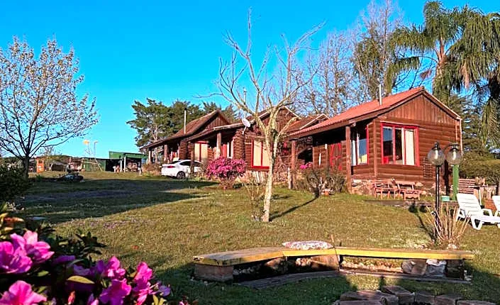 Casa no Campo, aconchego com lareira e banheira em quase todas Cabanas!