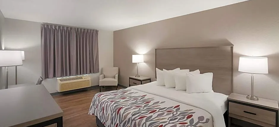 Red Roof Inn & Suites Carrollton, GA - West Georgia