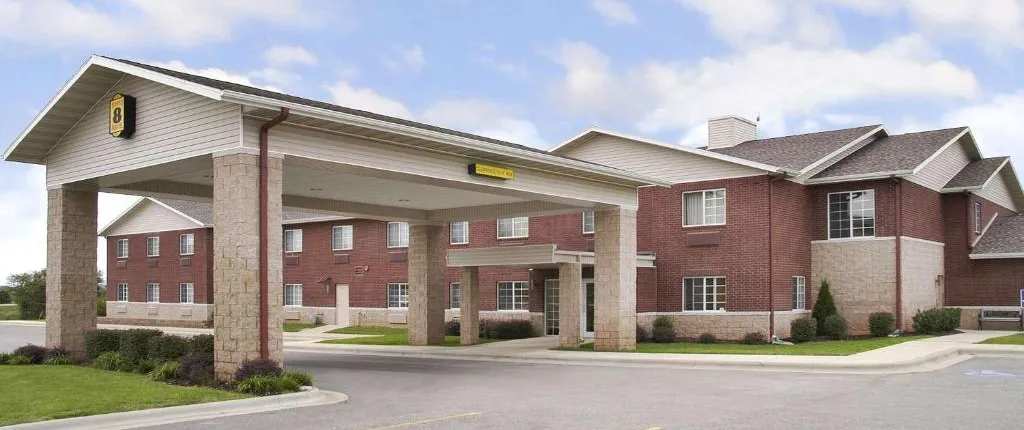 Super 8 by Wyndham Ava