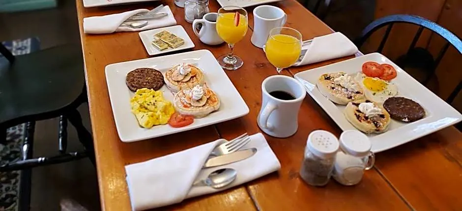 Cleveland House Inn