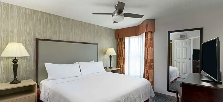 Homewood Suites By Hilton Chicago/Schaumburg