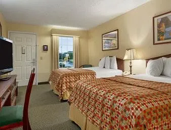 Baymont Inn & Suites Valdosta at Valdosta Mall