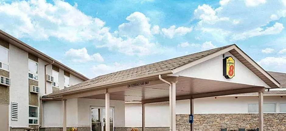Super 8 by Wyndham Kenora