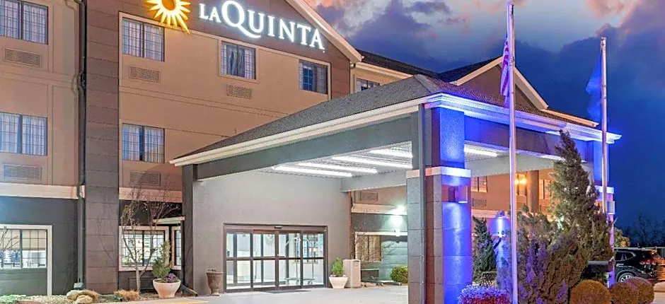 La Quinta Inn & Suites by Wyndham Ada