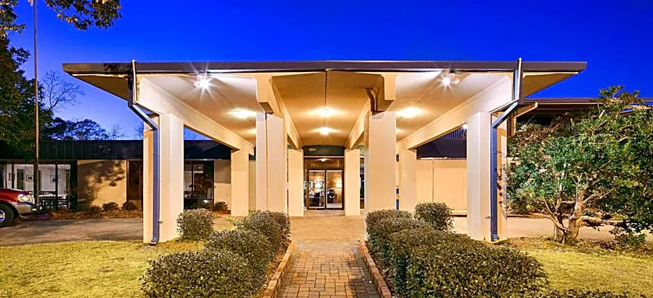 Best Western Crossroads Inn