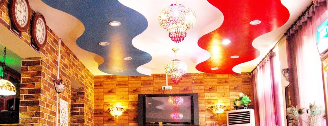 THE CLASSIC COURTYARD