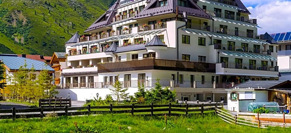 Hotel Alpenland