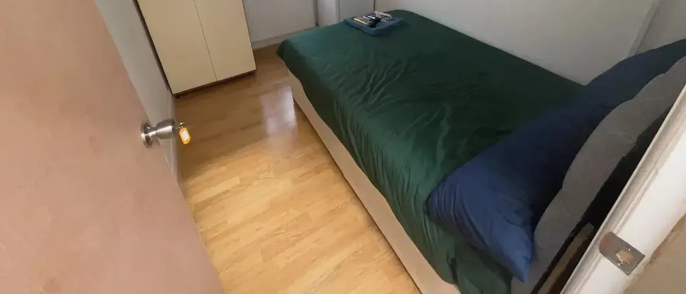 New Malden - 4 Beds - Sleeps 8 - Garden - Wifi