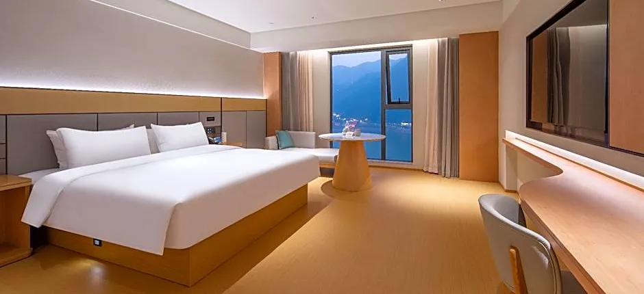 Ji Hotel Chongqing Wushan Municipal Government Plaza