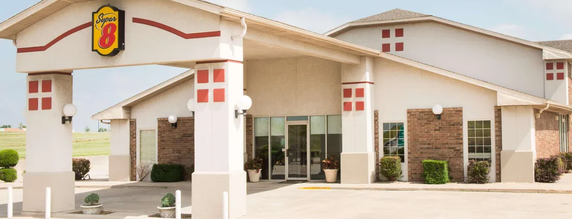 Super 8 by Wyndham Lamar