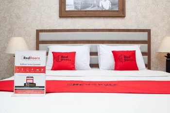 RedDoorz near Bandung Indah Plaza