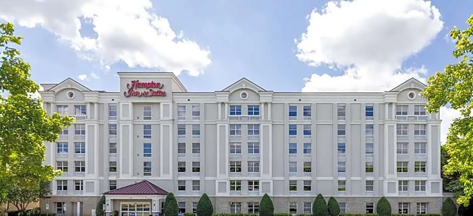Hampton Inn & Suites Raleigh Cary Lenovo Center