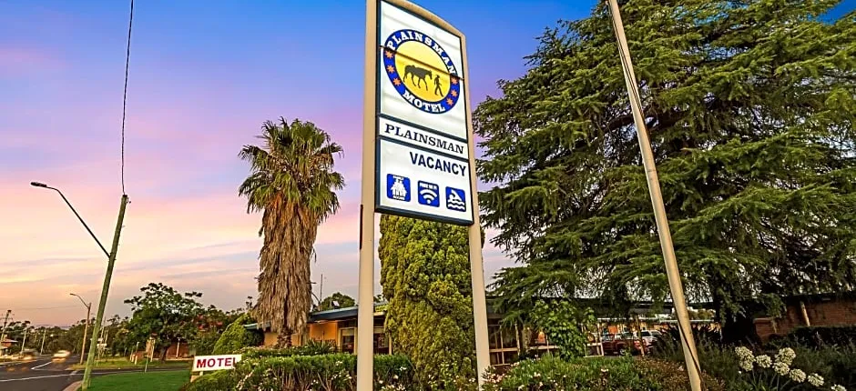 Plainsman Motel