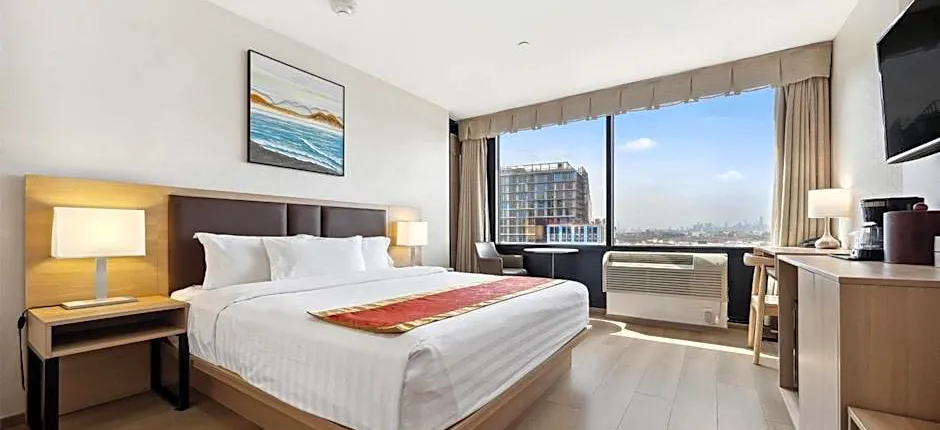 Ramada by Wyndham Flushing Queens