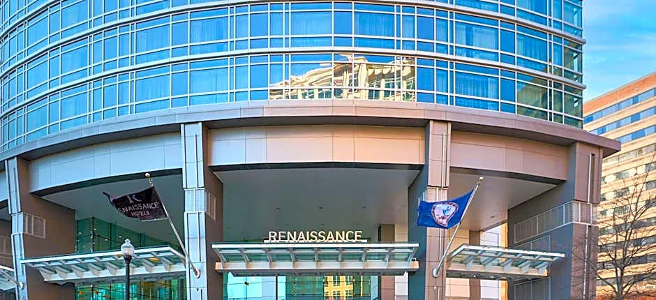 Renaissance by Marriott Arlington Capital View Hotel